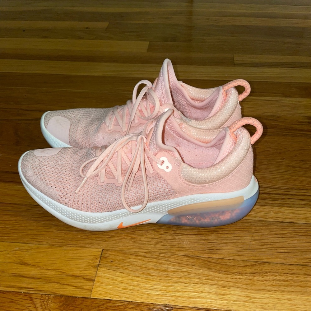 Nike joyrider sneaker